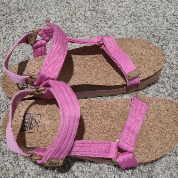 Reef Vibrant Pink and Tan Sandals - Picture 4 of 7